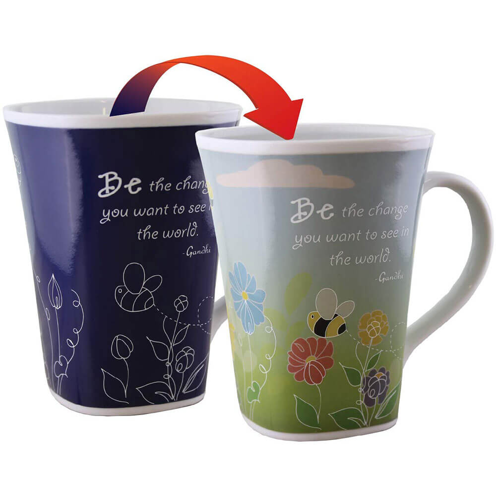 Tasse d'histoire à changement de couleur